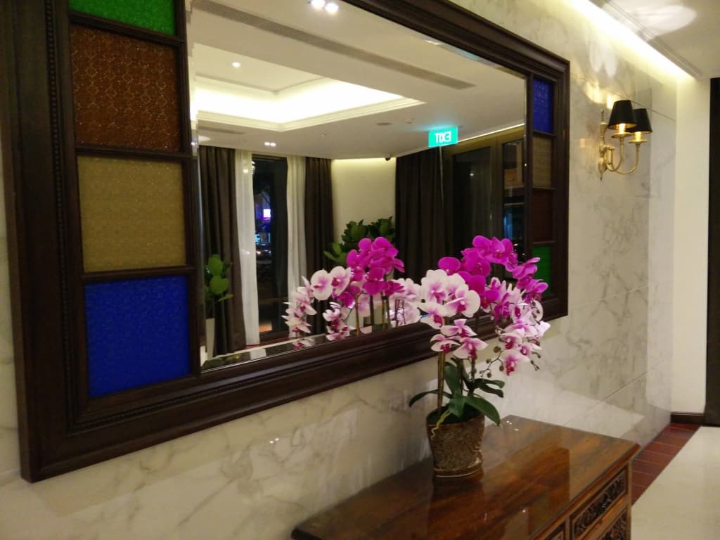 AM Hotel - photo 2