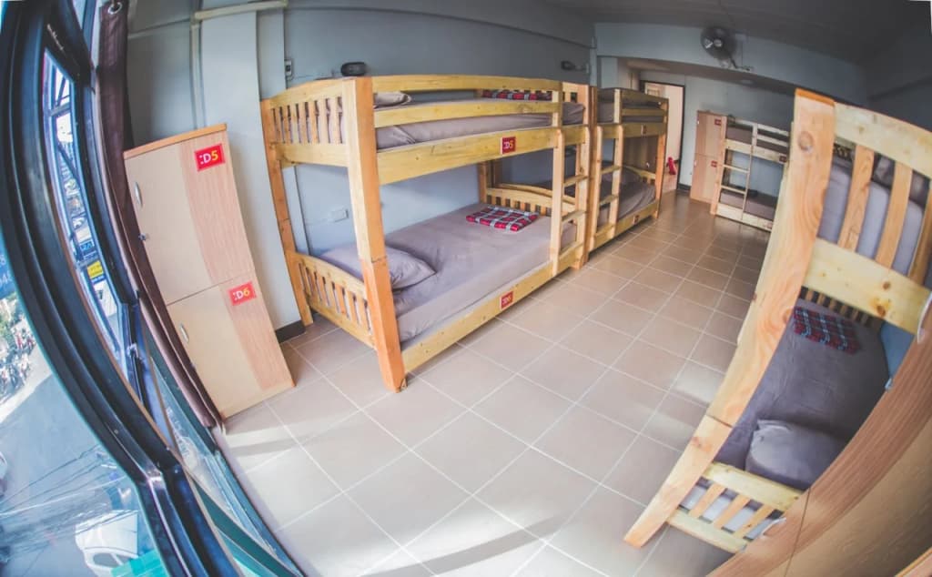Dee Marc Hostel - photo 14
