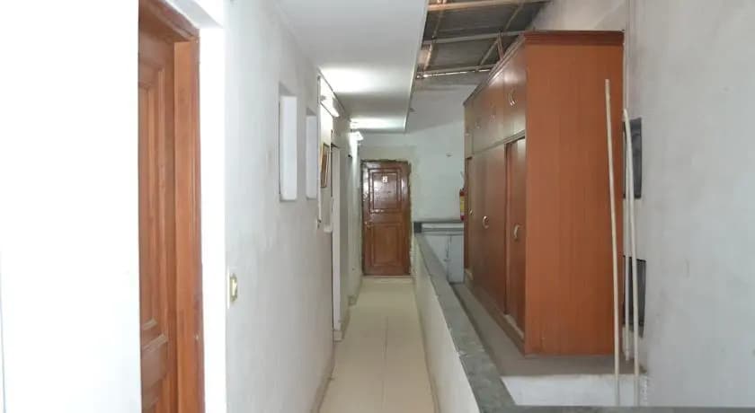 Five Star Guest House - photo 6