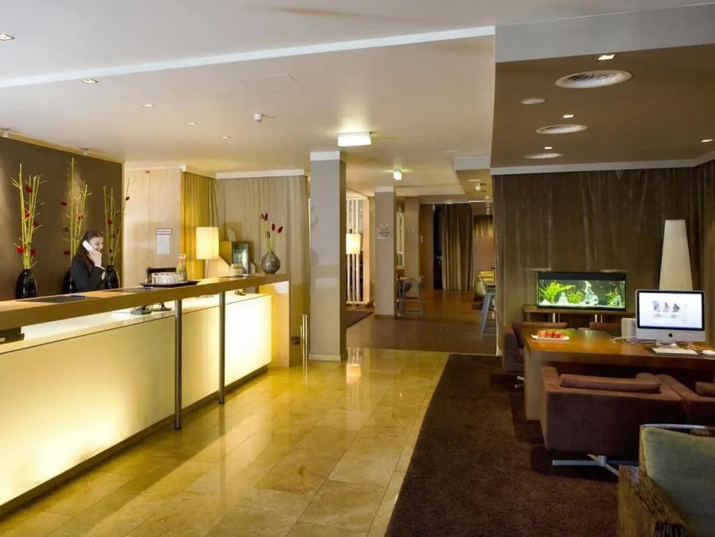 Hotel Max Brown 7Th District - photo 30