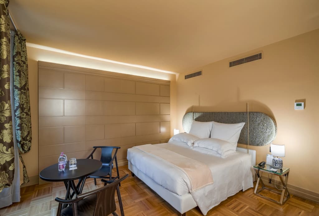 Hotel Number Nine - photo 9