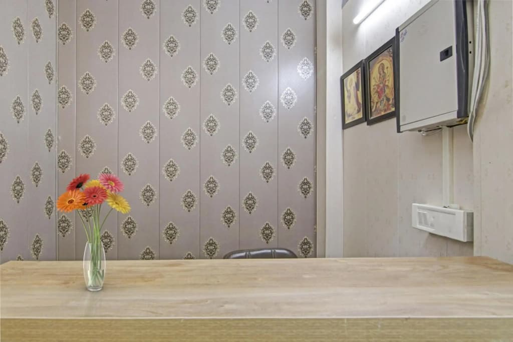 OYO Flagship 70389 Sr Residency - photo 2