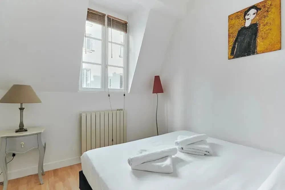 Charming 1 Bedroom Flat Heart of Marais - photo 1