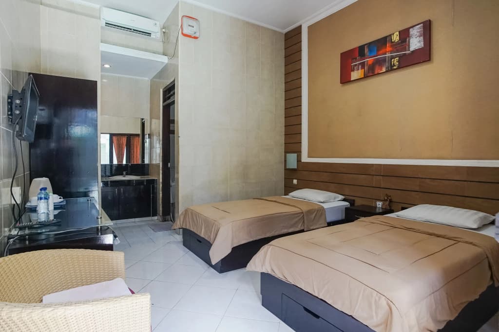 Denays Guest House Jimbaran By Zuzu - photo 4