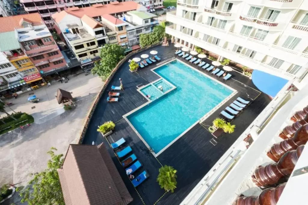 Jomtien Thani Hotel - photo 14