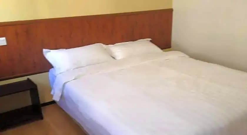 Universal Inn - photo 3