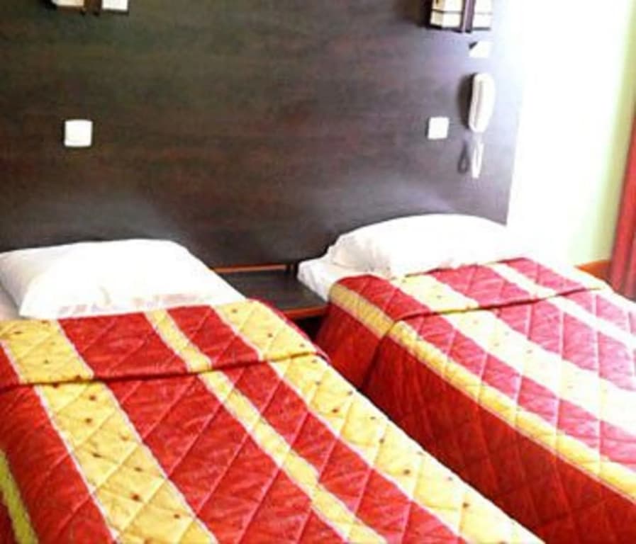 Hotel Cambrai - photo 2