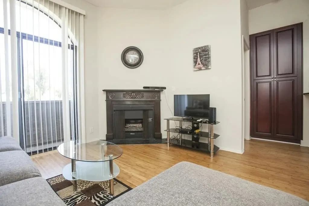 Master Housing - Strathmore Regency Apartments - photo 1