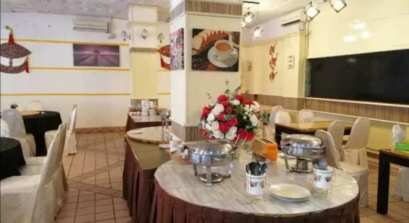 OYO 89489 Al Ansar Hotel - photo 12
