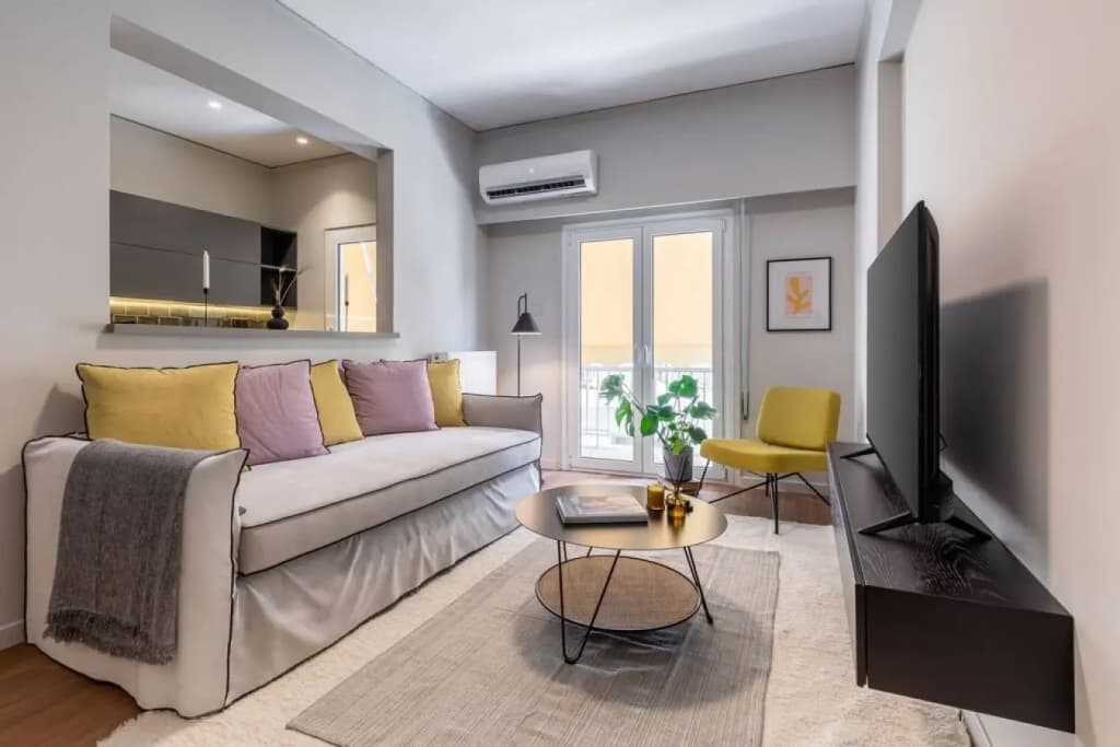 1A · Beautiful Apartment with Stylish Interior - photo 1