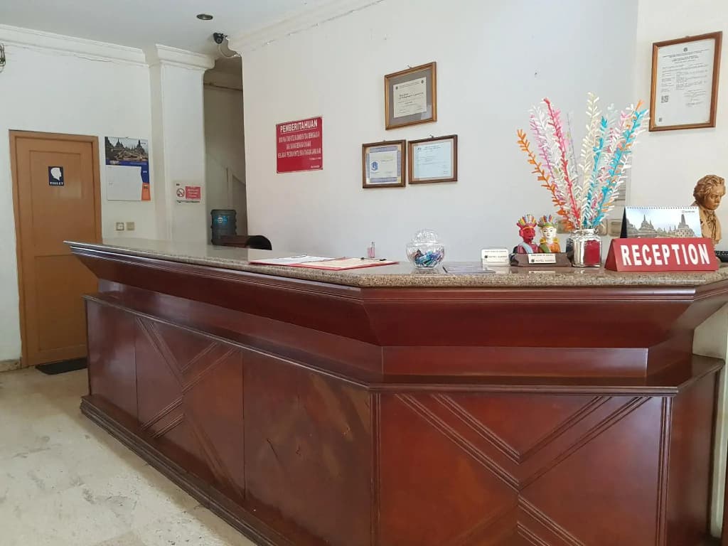 Hotel Maxim Kwitang Jakarta - photo 2