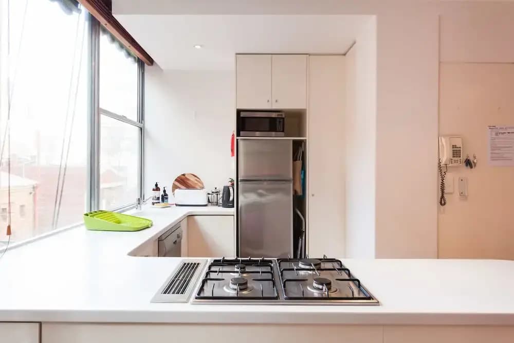 BENJAMIN, 2BDR Melbourne Apartment - photo 8