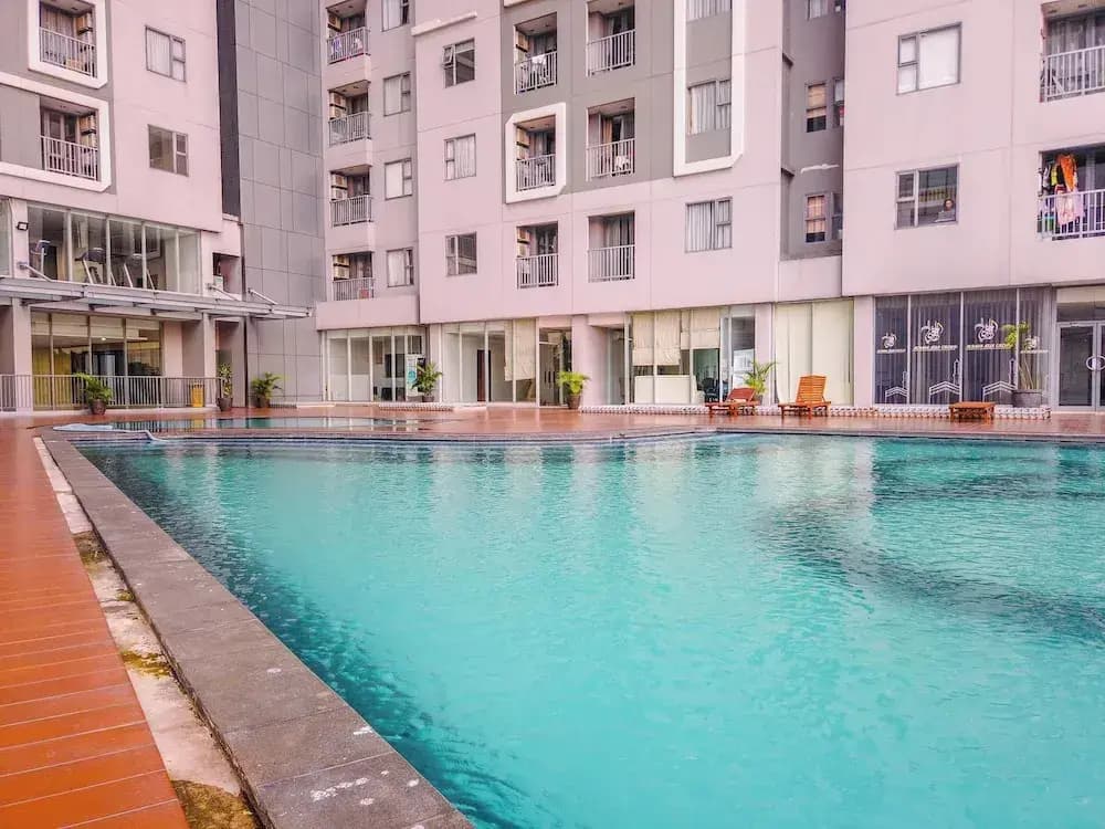 Homey and Modern 2BR Apartment at Royal Olive Residence - photo 12