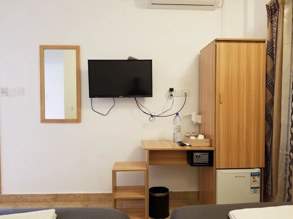 Nomadic Inn - photo 2