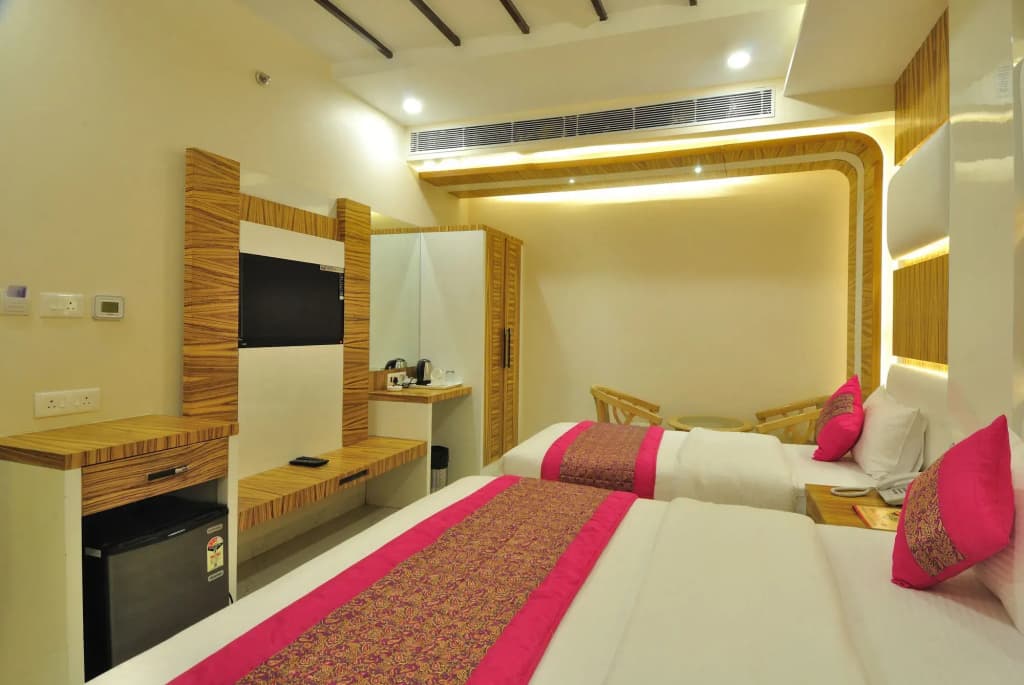 Hotel Aman Continental - photo 3