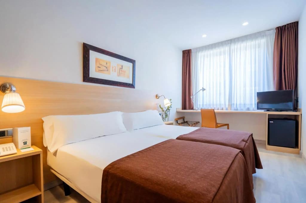 Hotel Glories - photo 8
