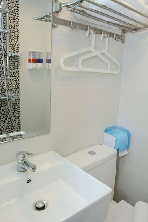 Sunrise International - Boutique Hostel - photo 16