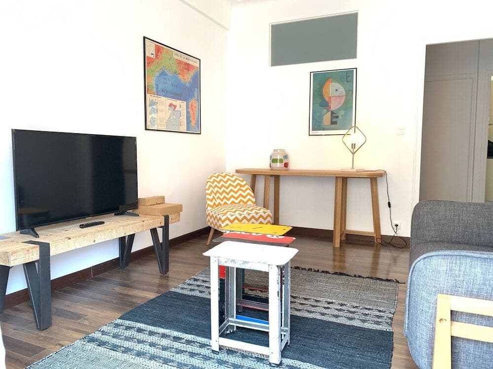 Apart Hotel Riviera - Old Port - Place du Pin - photo 3
