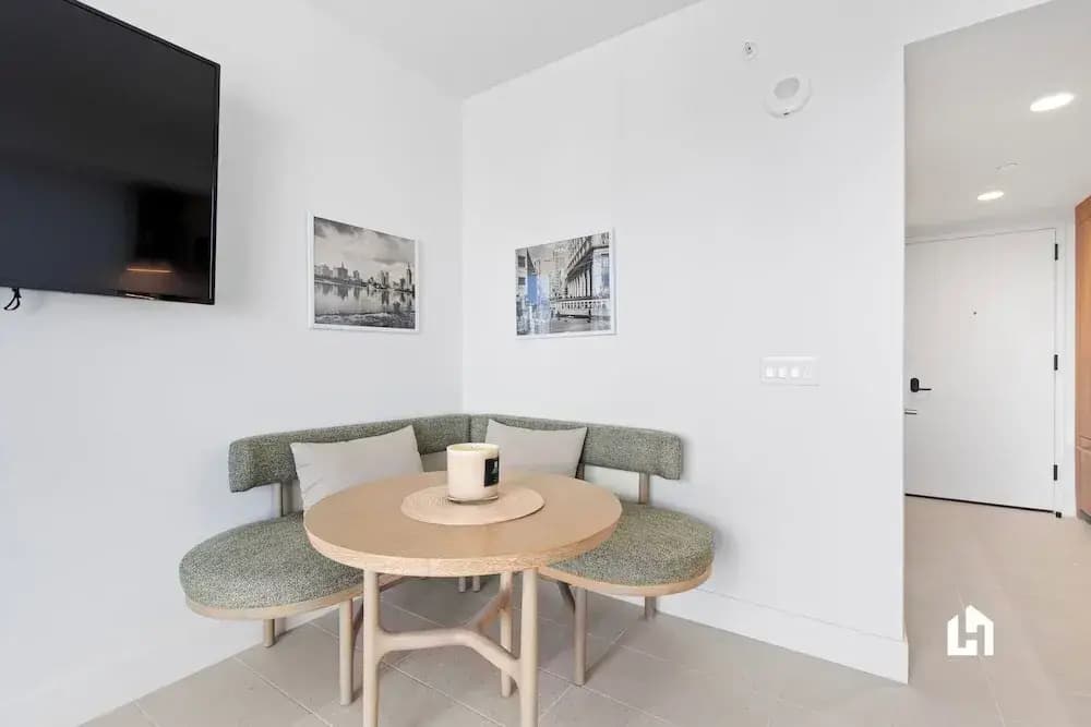 Stylish Apartments with Partial Ocean Views in Downtown - photo 40