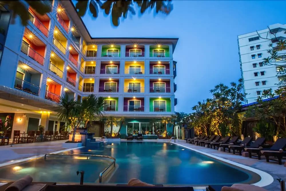 The Ninth Pattaya Hotel - photo 10
