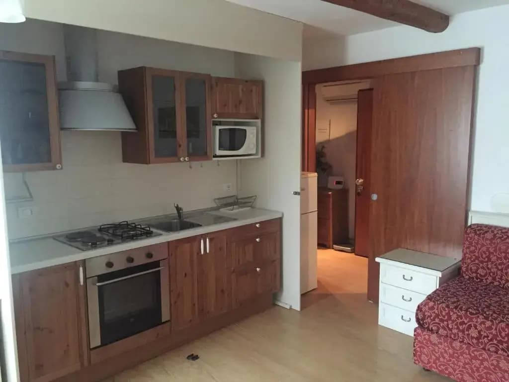 Venice Apartments - photo 9
