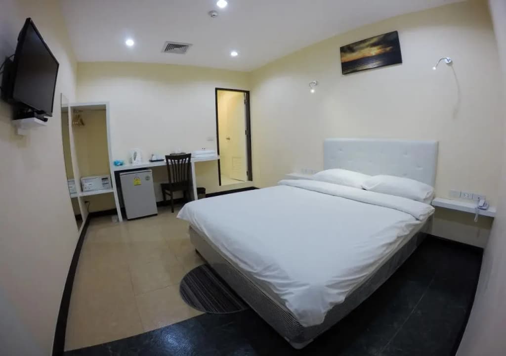 V Place Silom - photo 7