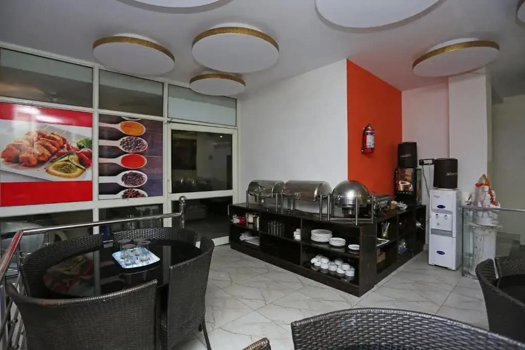 Airport Inn - photo 11