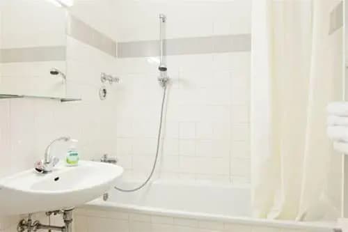 Holidayrooms Berlin - photo 10