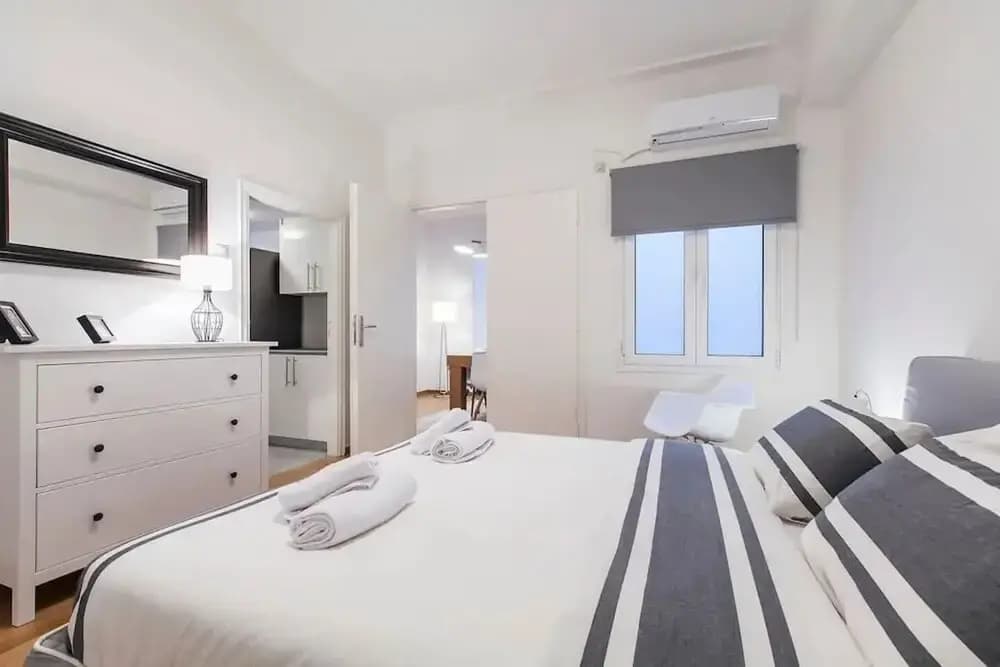 Best Located Spacious Apartment - photo 5