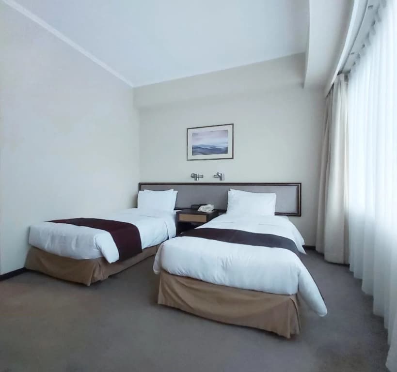 South Pacific Hotel - photo 6