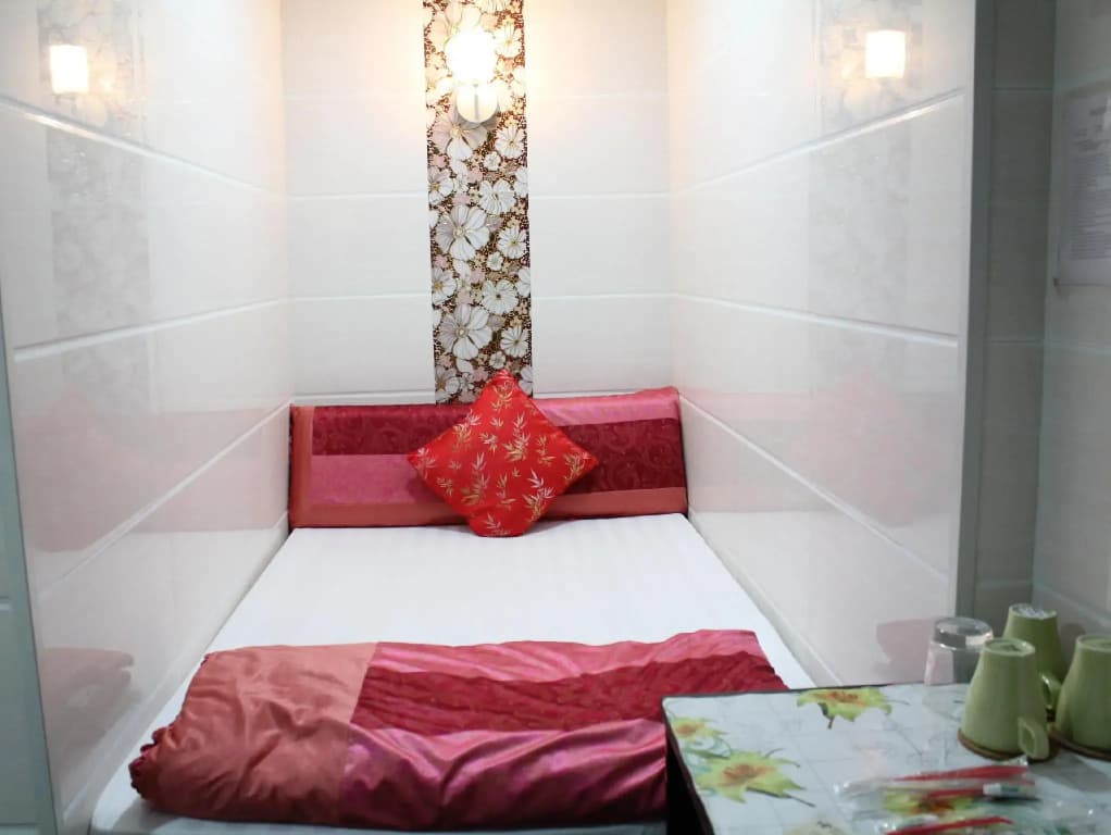 Holland Guest House - photo 1