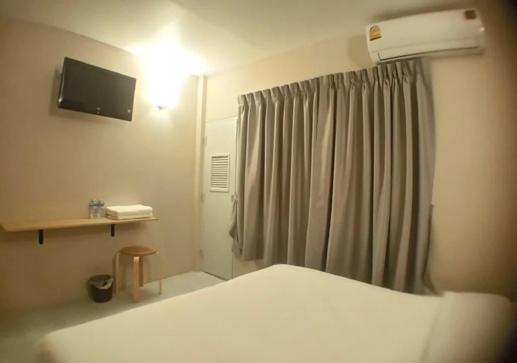 Les BoBo's Backpacker Hostel - photo 2