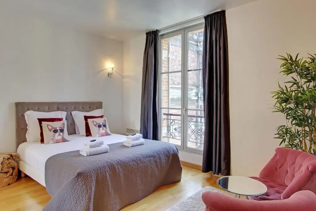 Short Stay Group Museum View Serviced Apartments - photo 4