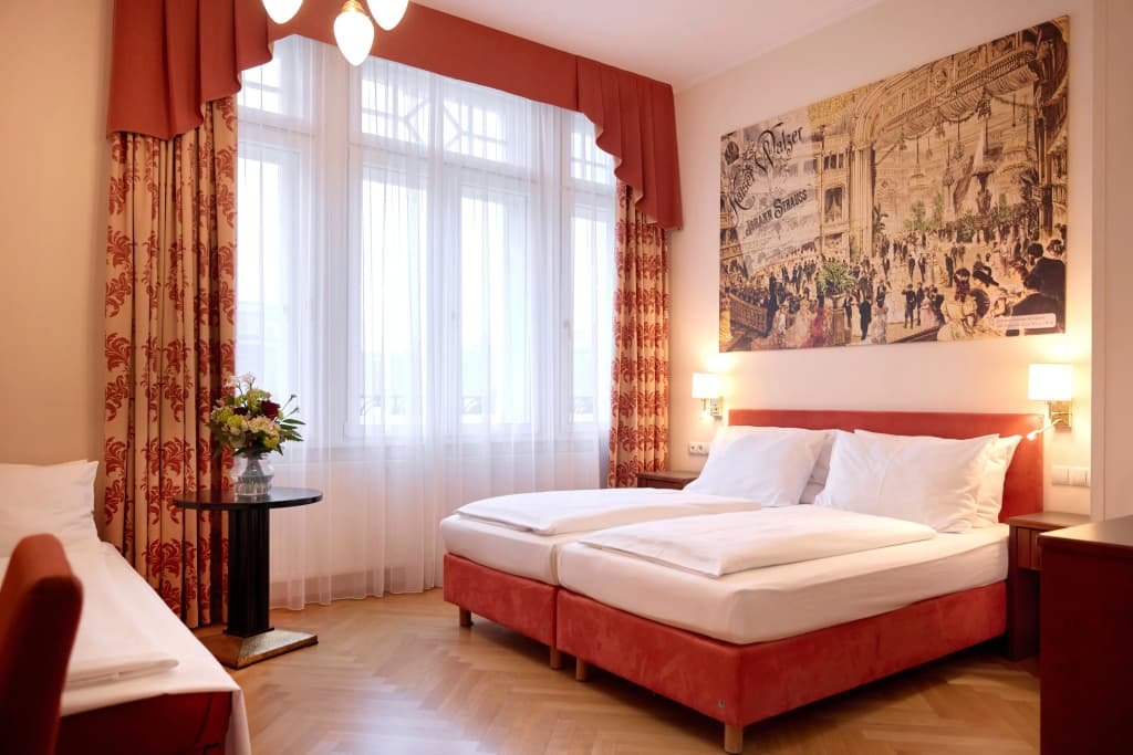 Hotel Johann Strauss - photo 25