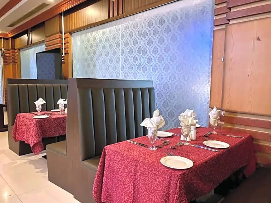 Grand Inn Hotel By Wanasa - photo 16