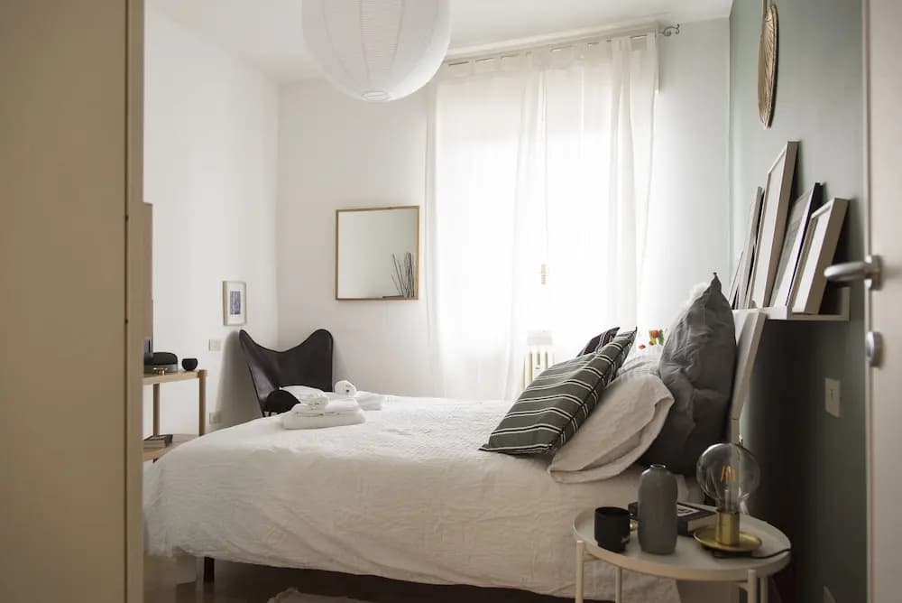 Sweet Flat near Metro Stop - main photo