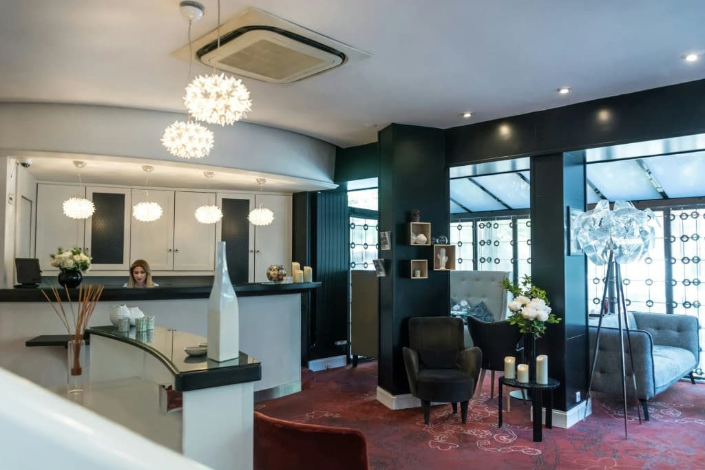 Hôtel Plaza Etoile - photo 25