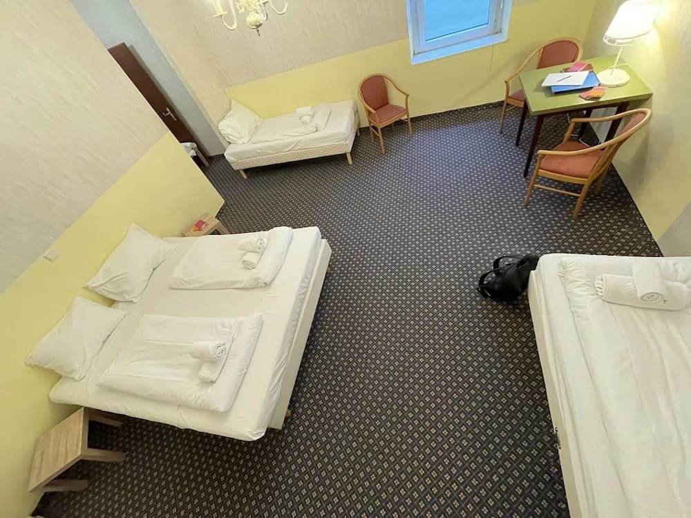 Hotel Tabor rooms - photo 12