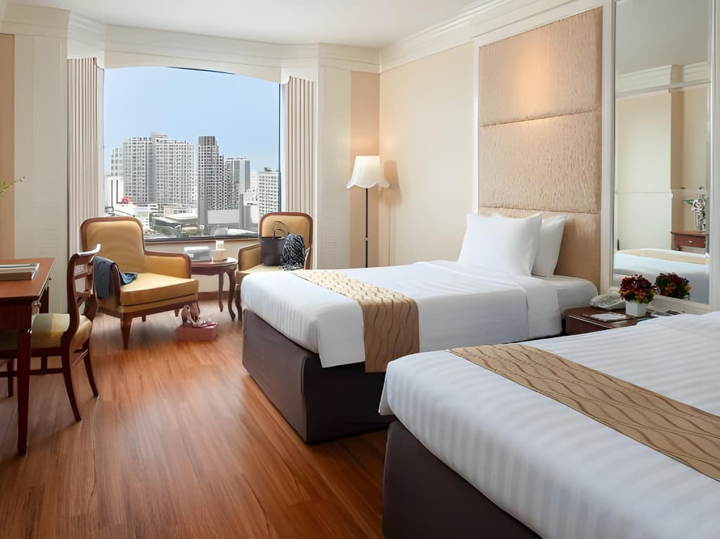 Emerald Hotel Bangkok - photo 5