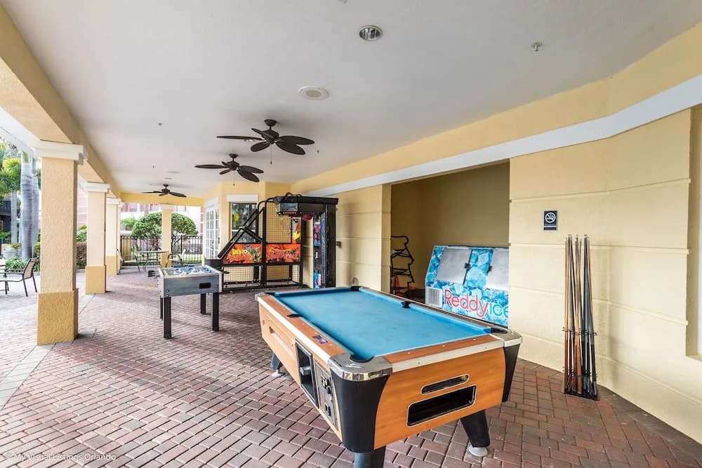 Spacious and Lovely 3BD Unit With Balcony, Close to the Convention Center #3vc309 - photo 15