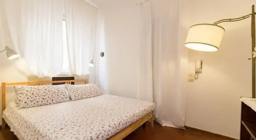 Old Bridge Apartment - photo 4