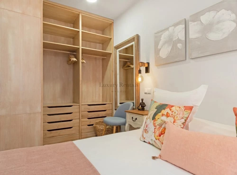 Apartment for 4 in Chamberi ( Plaza Olavide II ) - photo 4