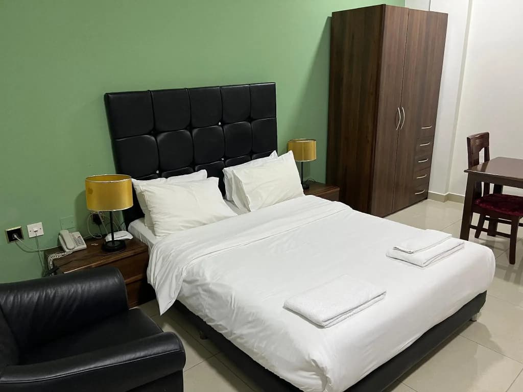 Sovereign Hotel - Marriage Certificate Required - photo 13