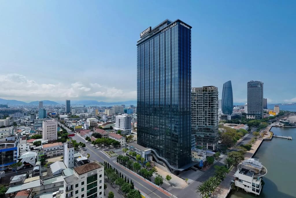 Courtyard by Marriott Danang Han River - photo 18