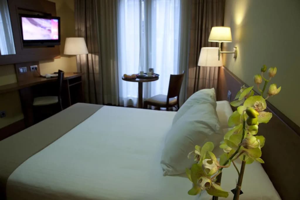 Hotel Sterling - photo 43