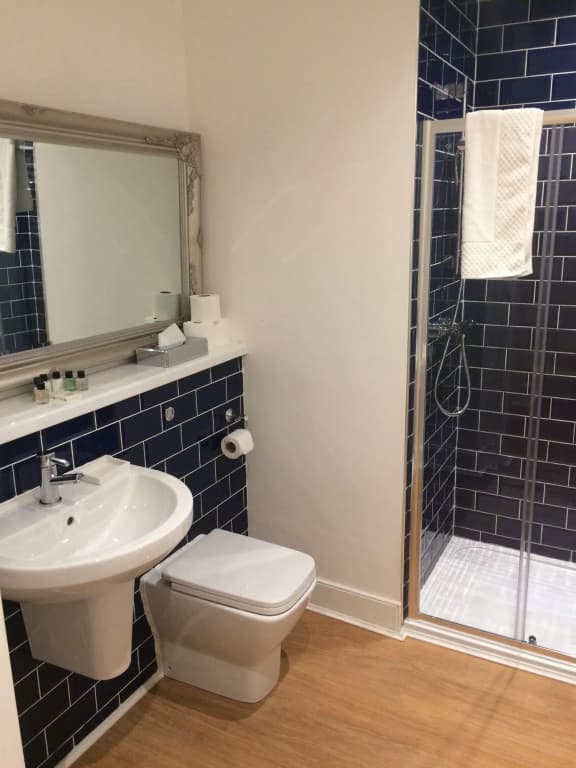 Hanover 71 Suites - photo 17