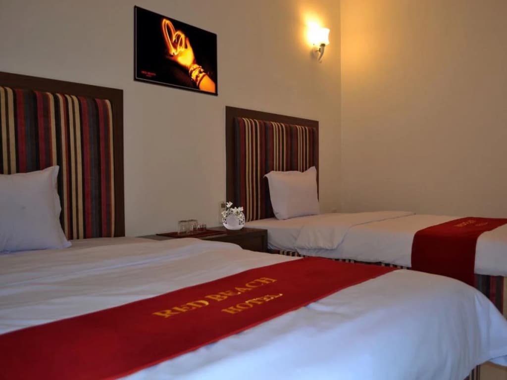 Red Beach Hotel - photo 2