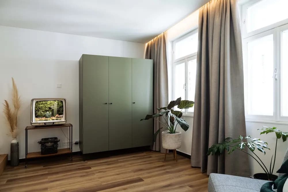 Urban Jungle Apartments - photo 17