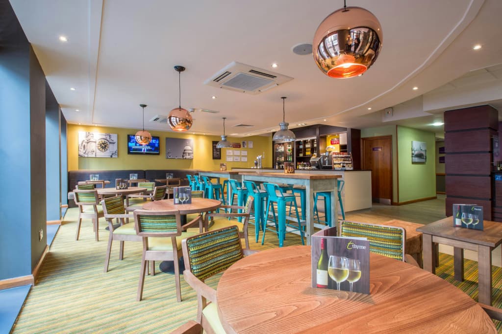 Premier Inn London City - Tower Hill - photo 11