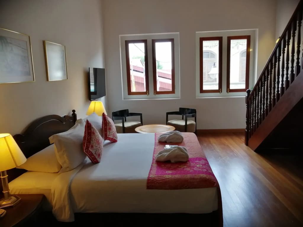 Heeren Straits Hotel - photo 7